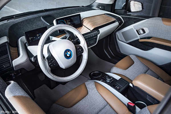 BMW използват коноп, за да олекотят автомобилите си