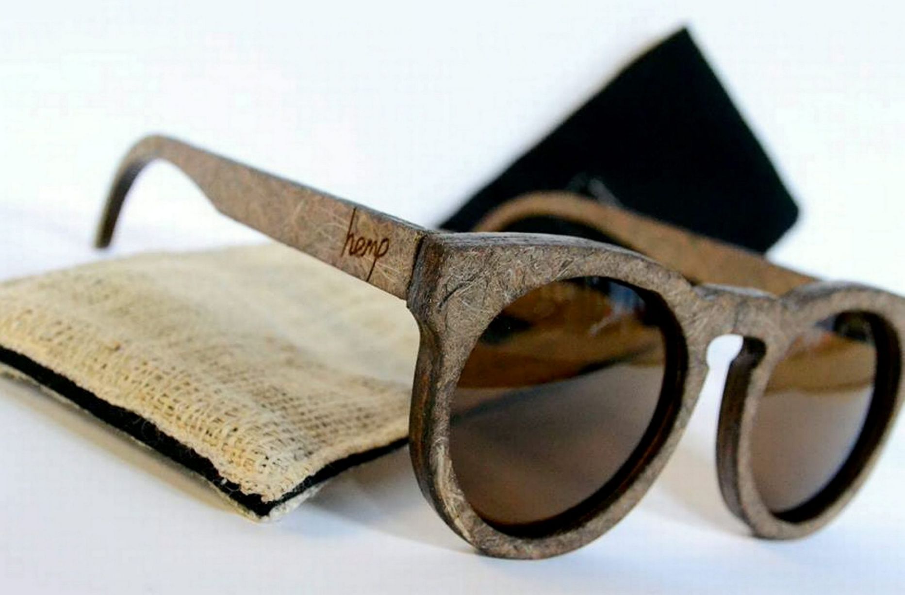Слънчеви очила направени от коноп набират популярност